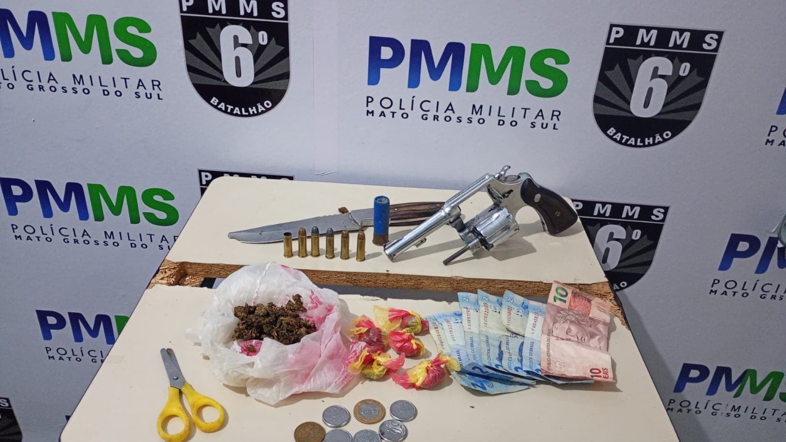 Boca de Fumo Desarticulada: Homem é Preso com Drogas e Dinheiro Trocado no Centro América